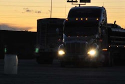 hours-night-truck-stop