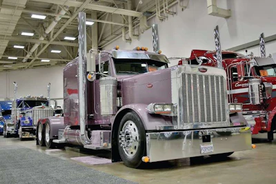 2001 Peterbilt 379