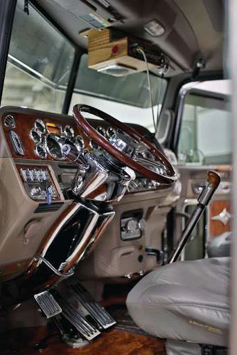 2004 Peterbilt 379