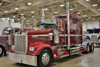 2005 Kenworth W900L