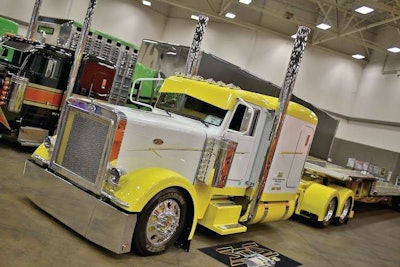 Josh Skidmore's 2007 Peterbilt 379