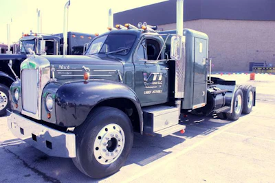 1957 Mack B-61