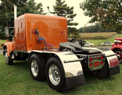 1965 Mack B61