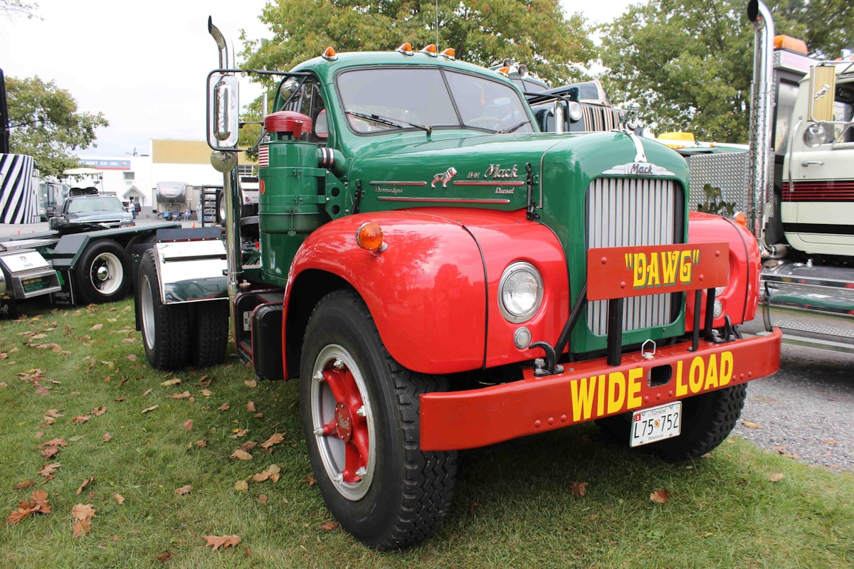 入荷now 買えない Macks converge on Gerhart Machinery for 25th year | Truckers その他