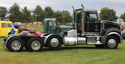 2015 Mack Titan