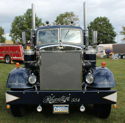 Willard Good's 1954 Mack LT