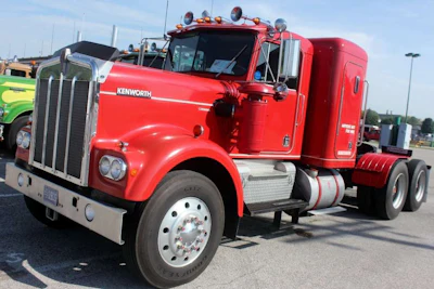 1972 Kenworth W-900 owned by Drew Kauffman of Elizabeth, Pa.