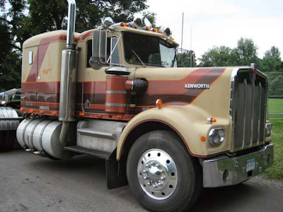 1981 Kenworth W900A owned by Tom Spencer of Oswego, NY