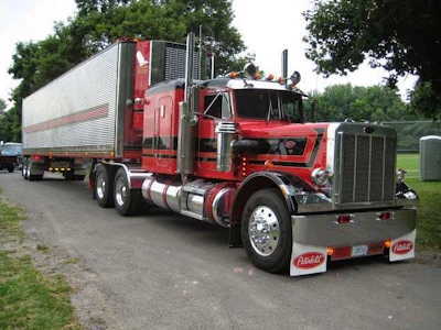 1983 Peterbilt 359 owned by Charlie Tackberry, Athens, Ontario, Canada