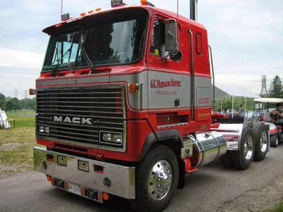 1986 Mack MH613 owned by Steve Hudson of Brockville, Ontario, Canada