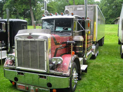 1977 Peterbilt 359 owned by C.T. Express of Durhamville, NY