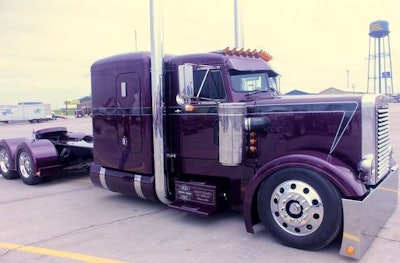 Bob Harley's 1972 Peterbilt