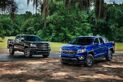 (L to R) 2016 Chevrolet Colorado Midnight Edition and Trail Boss