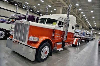 Jordan Jay’s 2016 Peterbilt 389