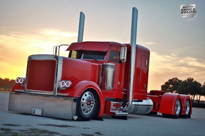 Mike Lemley’s 2000 Peterbilt 379, “Cathouse,” won the Truckers’ Choice Pride & Polish National Championship.