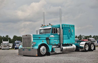 Vinnie Diorio’s 1985 Peterbilt 389, “Kicking it Old School,” won the Pride & Polish National Championship in the Working Bobtail category.