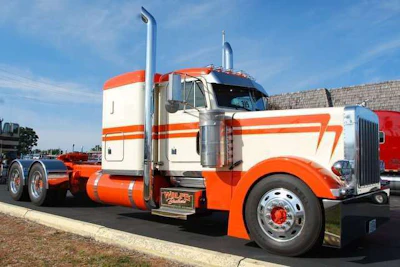 Zach Wolf's 1999 Peterbilt 379 from Deerfield, Mo.