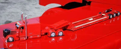 Dave Charlebois' Freightliner in miniature