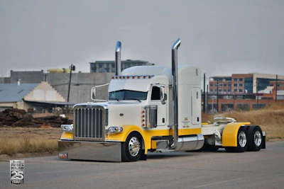 Limited-Mileage Bobtail: Josh Skidmore, 2016 Peterbilt 389