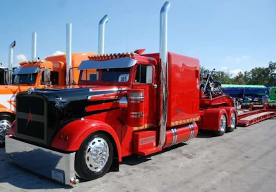 Dave Charlebois' Freightliner