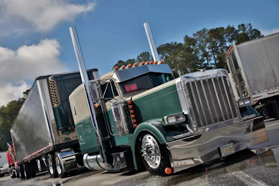 Bobby Garcia's 1994 Peterbilt 379 and '07 Great Dane.