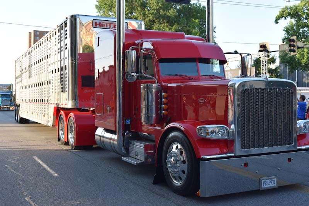 peterbilt show trucks