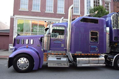 1988 Peterbilt 379 wins SuperRigs Best of Show in Joplin