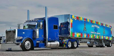 Michael Manuel’s 2015 Peterbilt 389 and 2017 MAC curtainside trailer