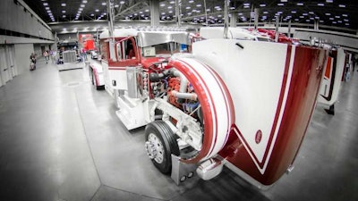 Candice Cooley's 2017 Peterbilt 389. (Photo: Jim Allen)