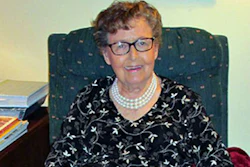 Louise Spencer: 92 years old and gets behind the wheel to drive