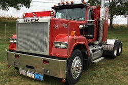 Mack Super Liner at the Gerhart’s show.