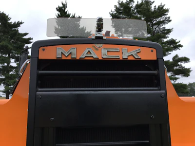 Matt Landis' 1984 Mack DM886SX