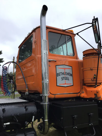 Matt Landis' 1984 Mack DM886SX