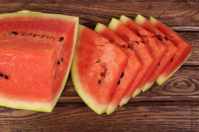 Low in sugar and high in vitamins A and C, watermellon is a great low-calorie snack. Studies suggest it could also potentially lower blood pressure and reduce the risk of heart disease.