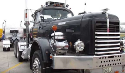 1966 Hendrickson BD425