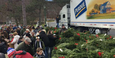 Volunteers unloaded 7,045 wreaths at the West Point Cemetery Saturday
