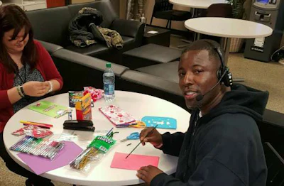 Knight employees make Valentine’sDay cards for hospitalized children