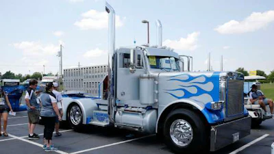 Jake Lindamood’s 1988 Peterbilt 379 won Best of Show at 2016’s Shell Rotella SuperRigs contest
