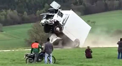 Anti-terrorist barrier test in Germany