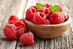 low-carb-rapberries