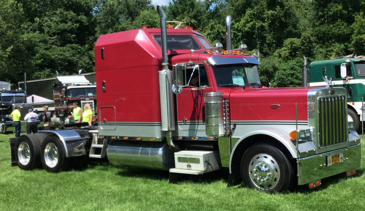 Дом на колёсах Kenworth w900l