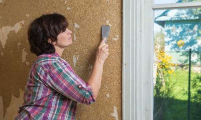 Website PrettyHandyGirl.com offers help with home repairs and other DIY tasks.