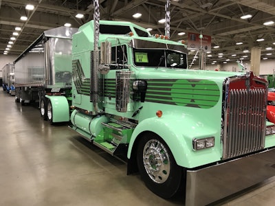 Jon Donadio’s 1996 Kenworth W900 and 2018 East won Best of Show in the Working Combo category.