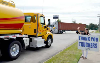 Arkansas Trucking Association thanked truckers and provided lunch, refreshments and games. (Arkansas Trucking Association ptpt)