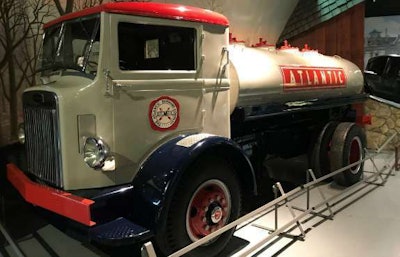 1938-Autocar-Tanker-970×728