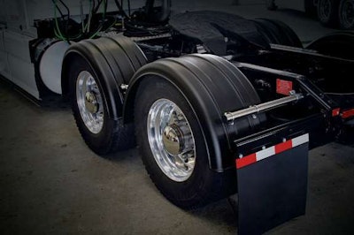 minimizer-fenders-wide-base-tires