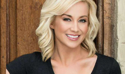 Kellie Pickler performs at MATS in March