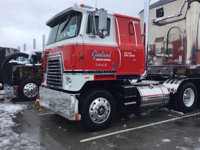 1980 International 4070B owned by Zeeland Freight Service of Zeeland, Michigan