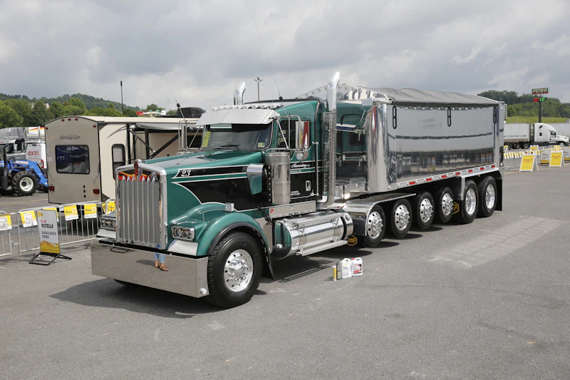 Shell Super Oil Rig See some of the super rigs at Shell ROTELLA SuperRigs | Truckers News