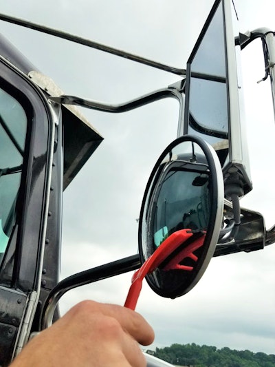 trukr-stik-close-up-passenger-side-mirror-2018-06-13-13-03-900×1200